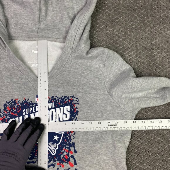 Women's New England Patriots Super Bowl LIII Champions Hoodie Sweatshirt Large - Picture 7 of 9